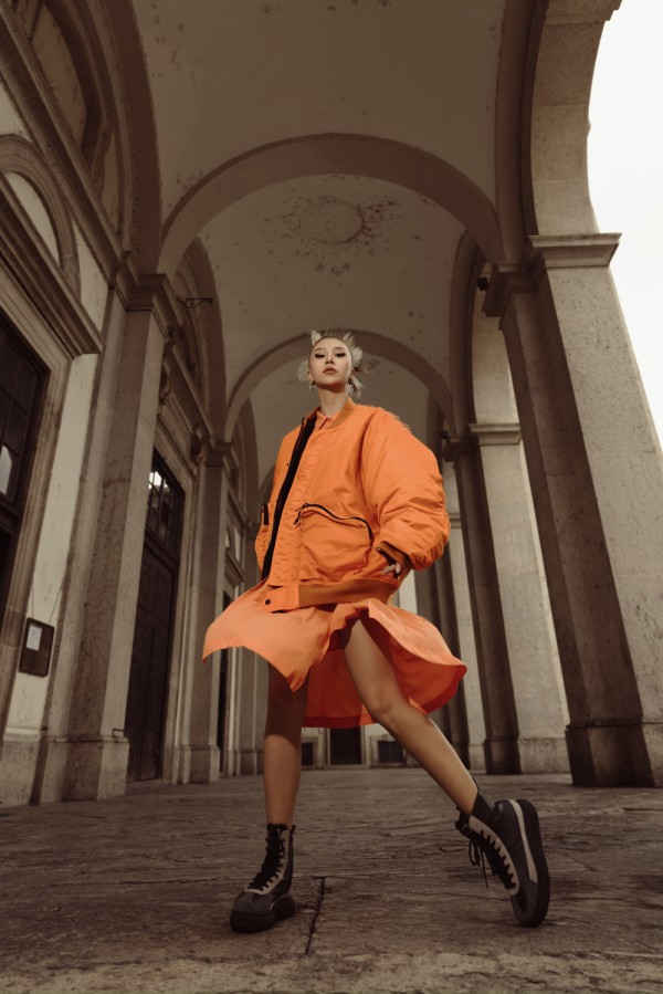 Quỳnh Anh Shyn gây ấn tượng mạnh tại Milan Fashion Week