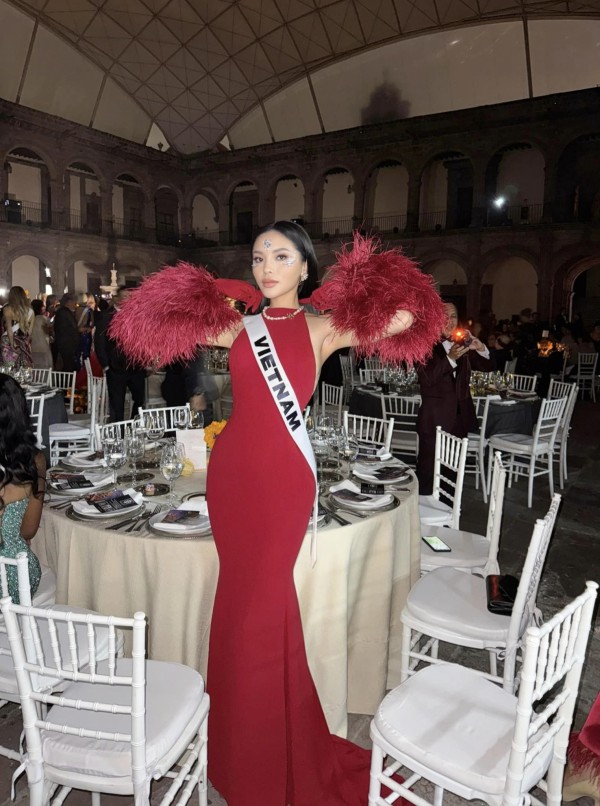 Thời trang ấn tượng của Kỳ Duyên tại Miss Universe 2024