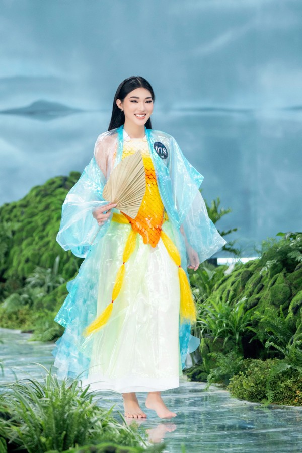 Trang phục tái chế độc đáo của thí sinh Miss Earth Việt Nam 2023