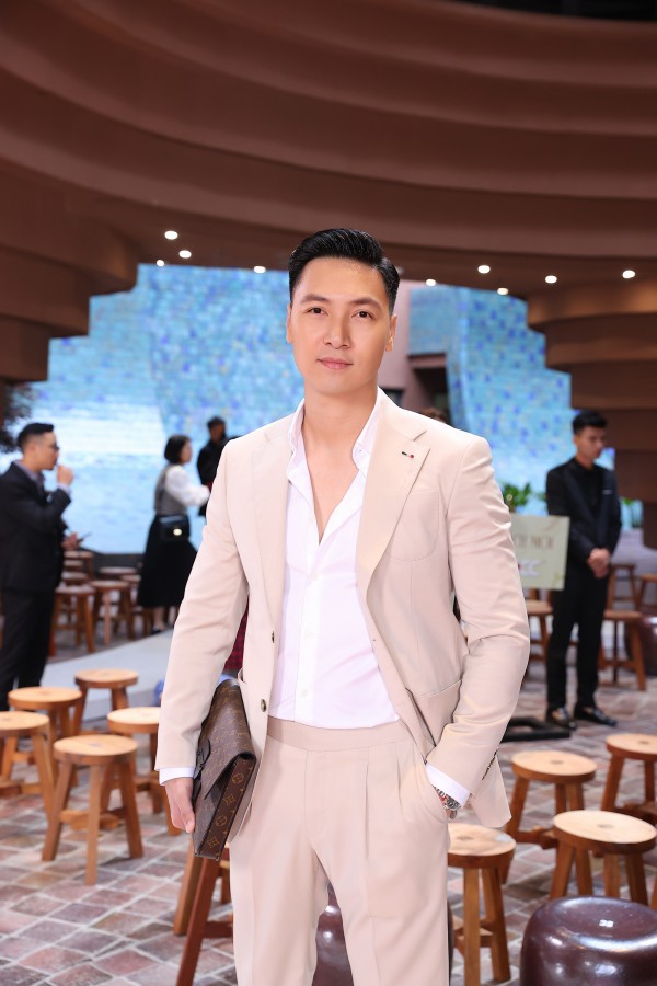Dàn sao Việt ấn tượng với show thời trang “Bước chân di sản”