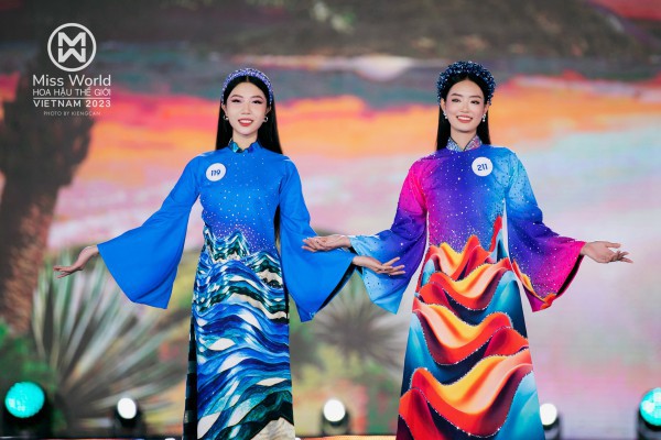 Mãn nhãn BST “Sóng” của NTK Việt Hùng trong đêm CK Miss World Vietnam 2023