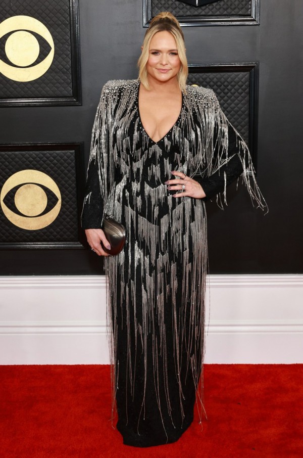 Miranda Lambert diện váy dạ hội Lê Thanh Hòa tại Grammy 2023