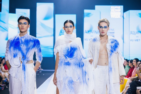 3 nhà thiết kế trẻ khuấy động sàn diễn khai mạc Vietnam International Fashion Week