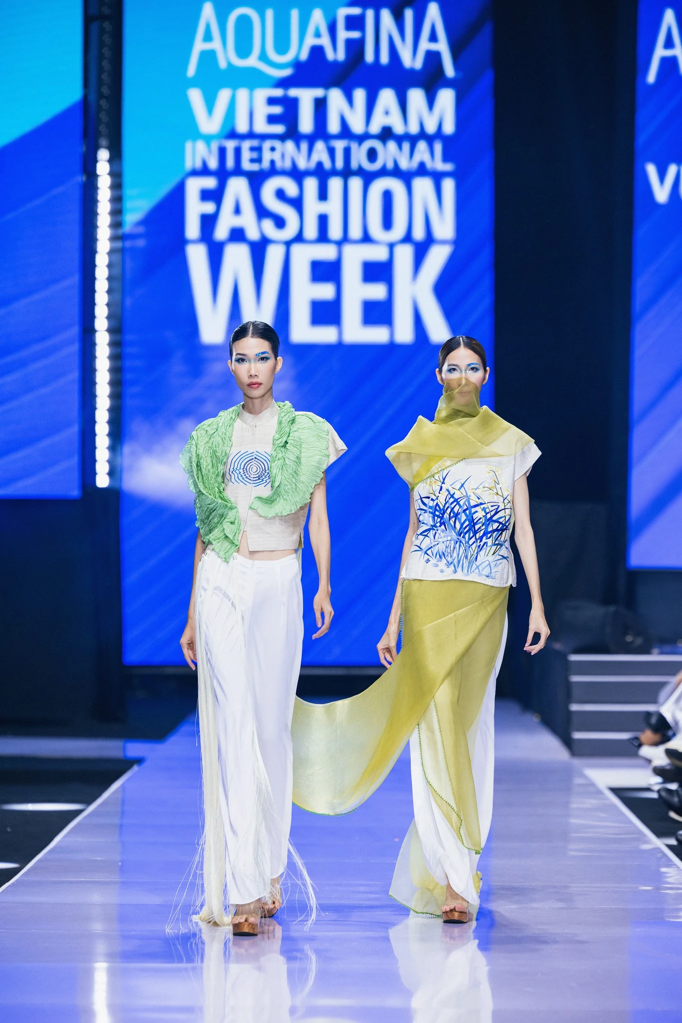 3 nhà thiết kế trẻ khuấy động sàn diễn khai mạc Vietnam International Fashion Week