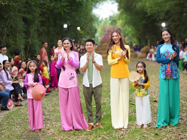 AI đang thay đổi khái niệm 'đạo nhái' trong thời trang Việt? AI đang thay đổi khái niệm 'đạo nhái' trong thời trang Việt?