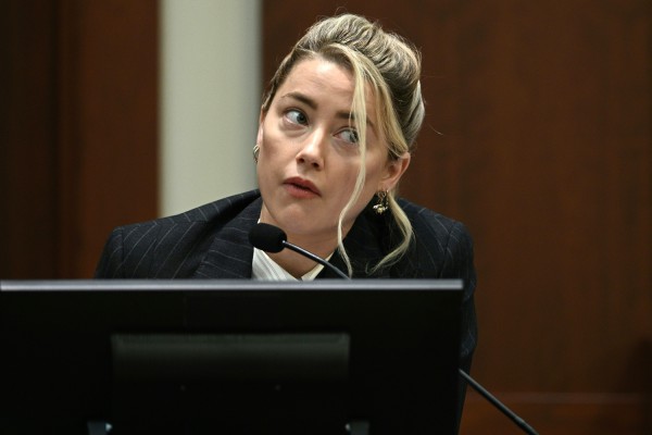 Amber Heard tốn 50 triệu USD cho vụ kiện của Johnny Depp