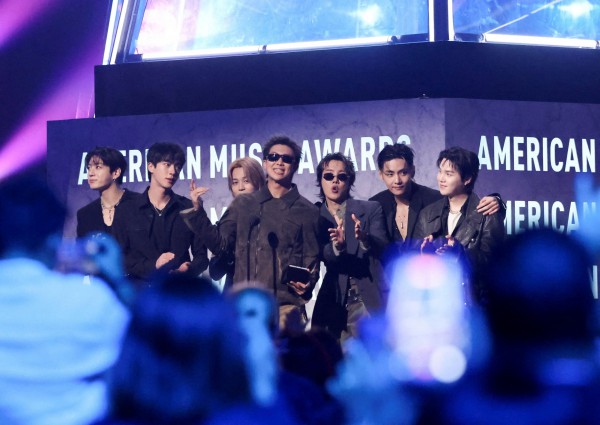 BTS 'càn quét' American Music Awards BTS 'càn quét' American Music Awards