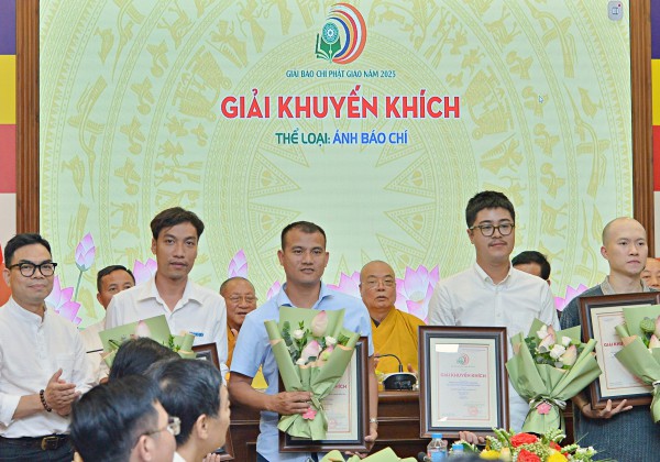Báo Thanh Niên đoạt 2 giải báo chí Phật giáo toàn quốc năm 2025 Báo Thanh Niên đoạt 2 giải báo chí Phật giáo toàn quốc năm 2025