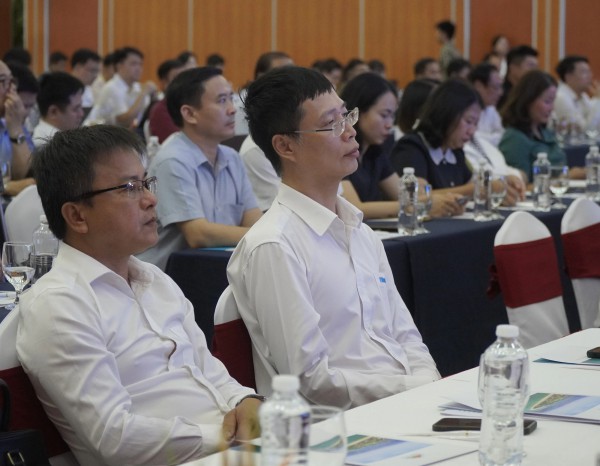 Báo chí tạo cú hích đưa du lịch Việt vươn xa Báo chí tạo cú hích đưa du lịch Việt vươn xa