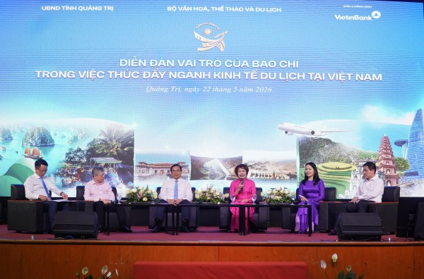 Báo chí tạo cú hích đưa du lịch Việt vươn xa Báo chí tạo cú hích đưa du lịch Việt vươn xa