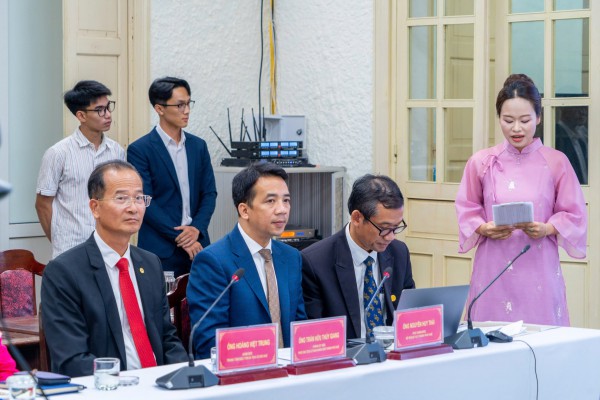 Bảo tàng Pháp thỏa thuận chuyển giao tài liệu quý về Hoàng thành cho Huế