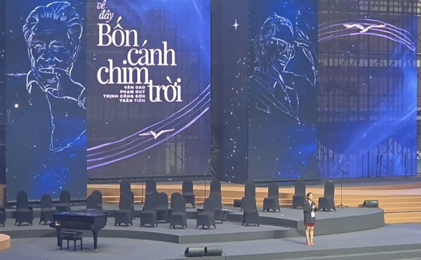 Bầu sô bàn chuyện nghệ sĩ 'không nhận đủ cọc không diễn'