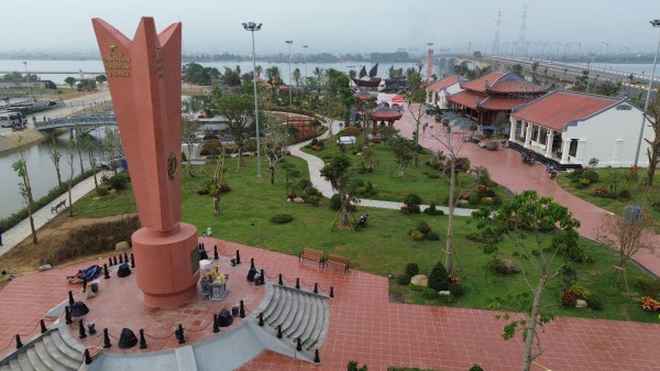 Bến phà Gianh thành công viên tưởng niệm, đánh thức ký ức tàu không số huyền thoại Bến phà Gianh thành công viên tưởng niệm, đánh thức ký ức tàu không số huyền thoại