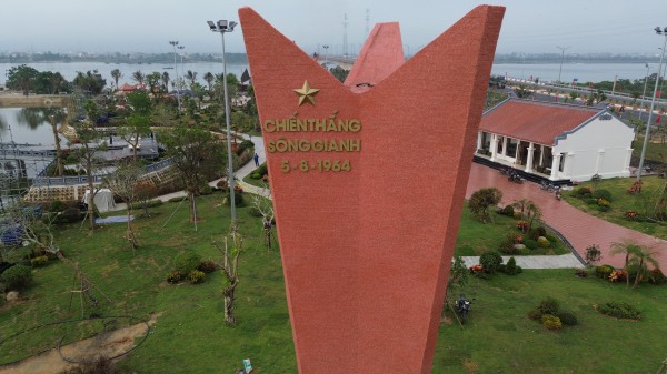 Bến phà Gianh thành công viên tưởng niệm, đánh thức ký ức tàu không số huyền thoại Bến phà Gianh thành công viên tưởng niệm, đánh thức ký ức tàu không số huyền thoại