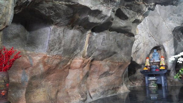 Bí ẩn 18 bức tranh ma nhai về các vị la hán trong động Liên Hoa Bí ẩn 18 bức tranh ma nhai về các vị la hán trong động Liên Hoa