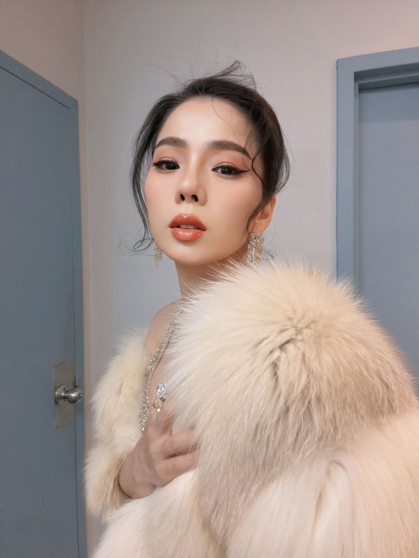 Bị chỉ trích vì phát ngôn văng tục, 'đốp chát' với khán giả, Lệ Quyên nói gì?