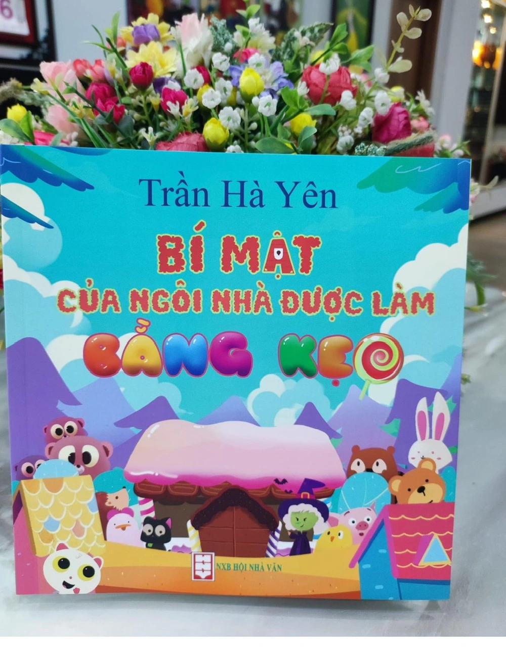 'Bí mật của ngôi nhà được làm bằng kẹo': Tình yêu trẻ thơ của Trần Hà Yên