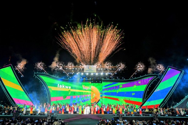 Biểu diễn nghệ thuật tại Lễ hội trà quốc tế thu hút hơn 15.000 người Biểu diễn nghệ thuật tại Lễ hội trà quốc tế thu hút hơn 15.000 người