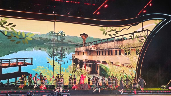 Biểu diễn nghệ thuật tại Lễ hội trà quốc tế thu hút hơn 15.000 người Biểu diễn nghệ thuật tại Lễ hội trà quốc tế thu hút hơn 15.000 người