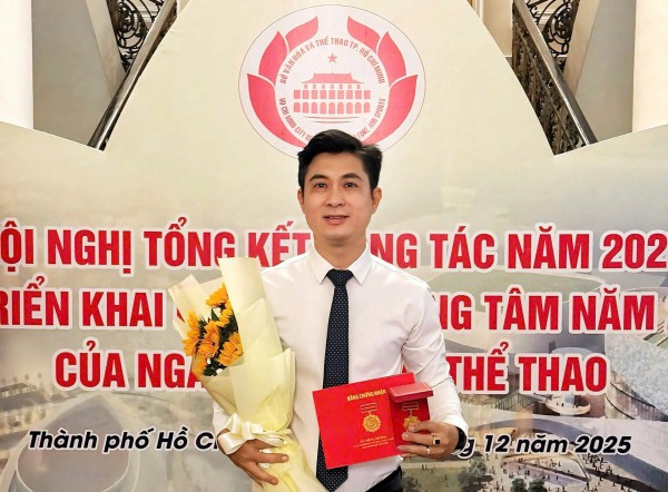 Ca sĩ Lê Anh Tuấn nhận tin vui ở tuổi 48