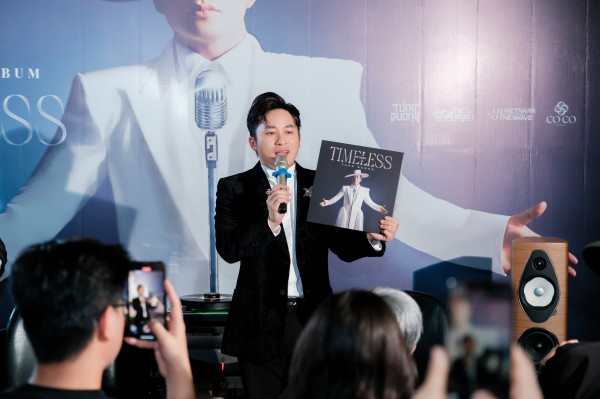 Ca sĩ Tùng Dương: Tôi không thể hát nhạc xưa theo lối hát như anh Tuấn Ngọc Ca sĩ Tùng Dương: Tôi không thể hát nhạc xưa theo lối hát như anh Tuấn Ngọc