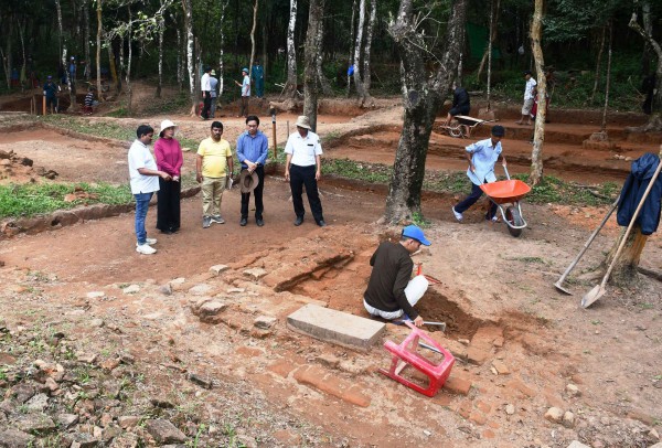 Cấp cứu vùng tháp của những bảo vật quốc gia ở Thánh địa Mỹ Sơn