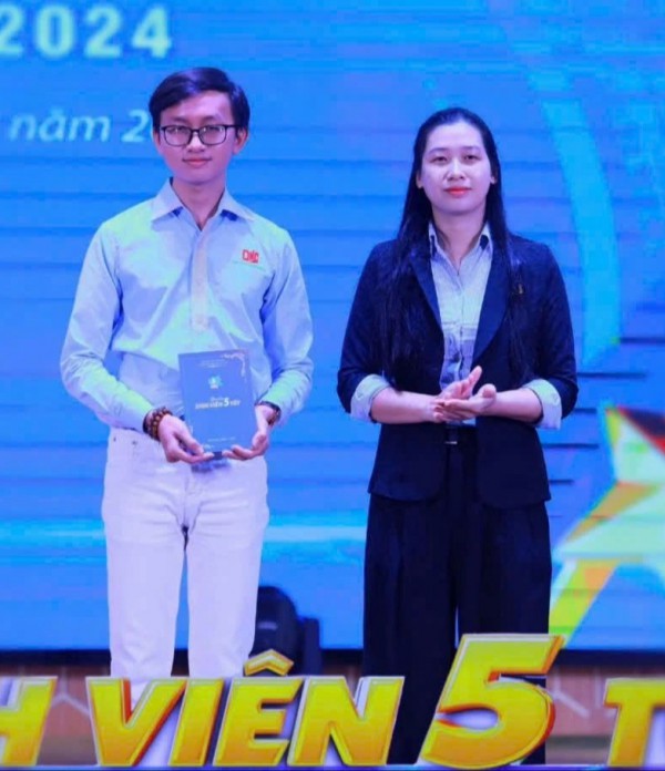 Chàng sinh viên lặng lẽ 'gieo mầm' tử tế giữa lòng Cần Thơ Chàng sinh viên lặng lẽ 'gieo mầm' tử tế giữa lòng Cần Thơ