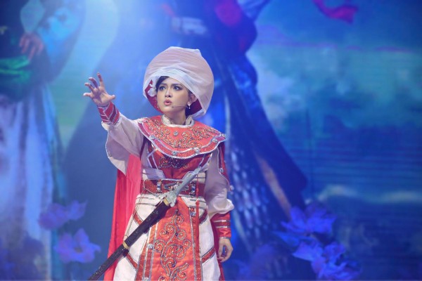 Cháu gái NSƯT Vũ Linh 'diễn chui' vở 'Tiếng trống Mê Linh', Sở VH-TT TP.HCM vào cuộc Cháu gái NSƯT Vũ Linh 'diễn chui' vở 'Tiếng trống Mê Linh', Sở VH-TT TP.HCM vào cuộc