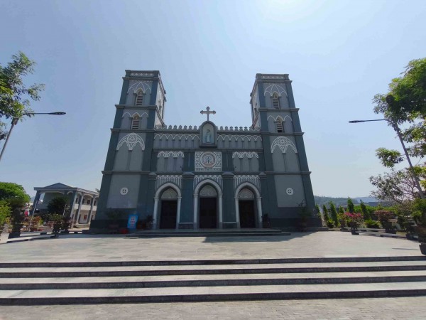 Chuông đồng đúc từ súng thần công ở nhà thờ gần 140 tuổi