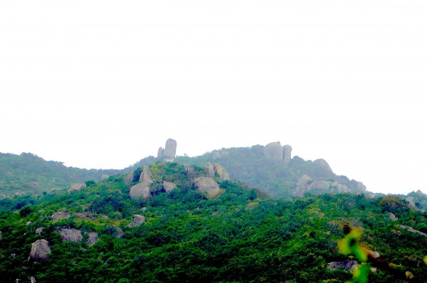 Chuyện 'người đàn bà hóa đá' trên dãy núi Bà ở biển Gia Lai