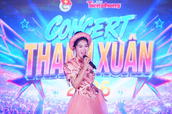 Concert 'Thanh xuân' đón 20.000 khán giả, phát vé miễn phí Concert 'Thanh xuân' đón 20.000 khán giả, phát vé miễn phí