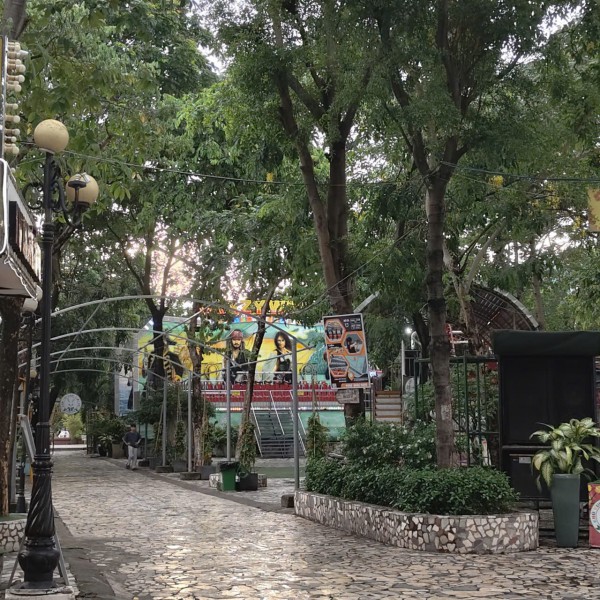 Công viên Lê Thị Riêng: Những ký ức lịch sử dưới lớp đất yên bình Công viên Lê Thị Riêng: Những ký ức lịch sử dưới lớp đất yên bình