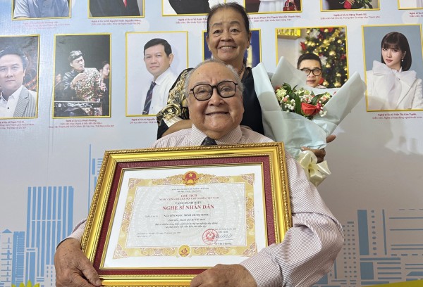 Cuộc sống tuổi 87 của NSND Hùng Minh - Mã Tắc trong vở 'Tiếng trống Mê Linh'