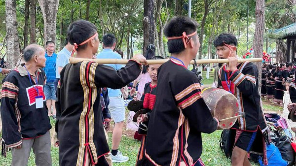 Cuối tuần nghe cồng chiêng giữa phố núi Pleiku