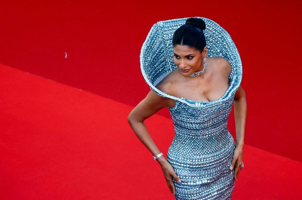 Demi Moore, Củng Lợi khoe sắc gợi cảm bên dàn sao dự khai mạc Cannes