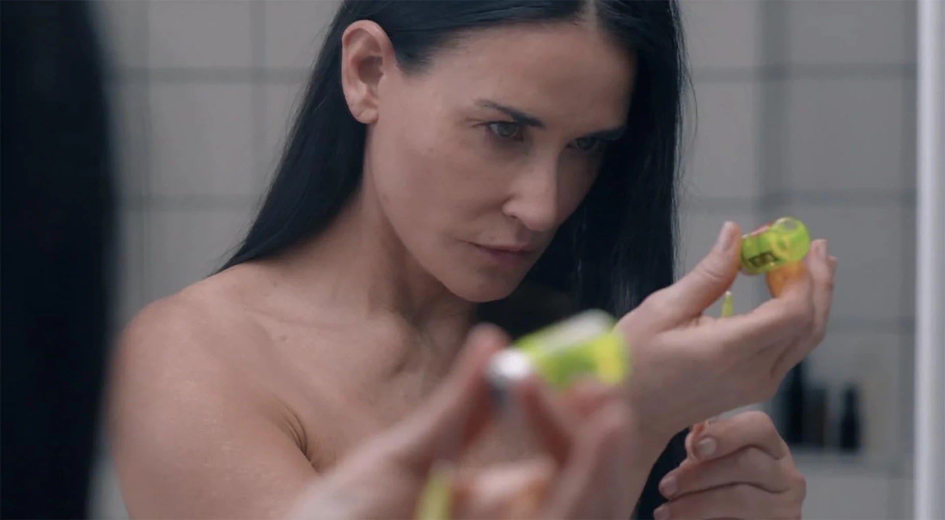 Demi Moore chia sẻ về cảnh 'nóng' với Margaret Qualley trong 'The Substance'