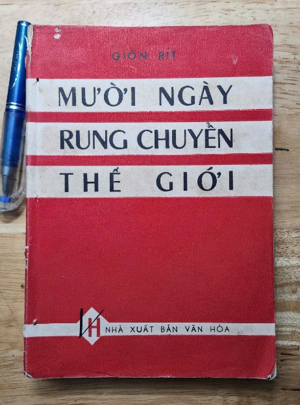 Dệt những sợi vàng: 'Cần sách báo hơn lạp sường, bánh quế'
