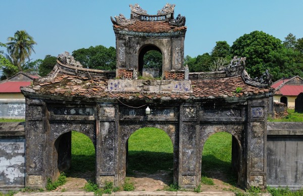 Di tích điện Voi Ré, nơi thờ voi chiến triều Nguyễn, đang xuống cấp