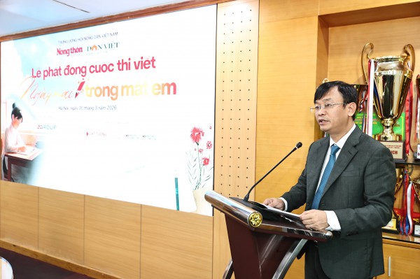 Diễn viên Chí Trung ngồi 'ghế nóng' cuộc thi viết