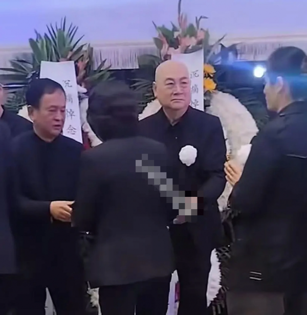 Diễn viên 'Tây Du Ký' tiễn biệt vợ của 'Đường Tăng' Trì Trọng Thụy