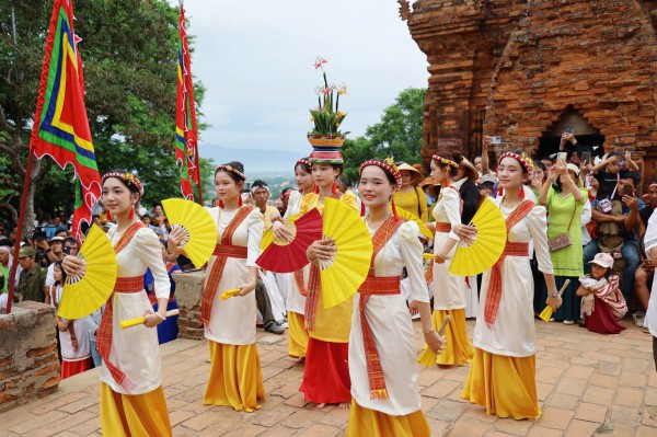 Diễn viên, nghệ nhân 7 tỉnh thành quy tụ tại Ngày hội Văn hóa dân tộc Chăm