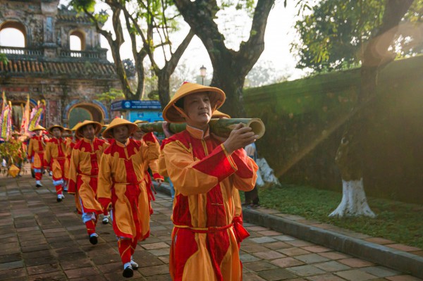 Du khách hứng thú với tết Huế trong Hoàng cung triều Nguyễn