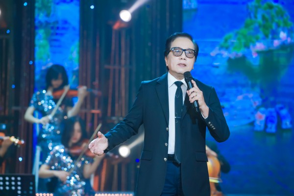 Elvis Phương ra mắt ca khúc mới ở tuổi 81 Elvis Phương ra mắt ca khúc mới ở tuổi 81