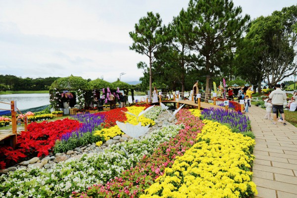 Festival Hoa Đà Lạt 2026: Sắc hoa hòa cùng âm nhạc và công nghệ Festival Hoa Đà Lạt 2026: Sắc hoa hòa cùng âm nhạc và công nghệ