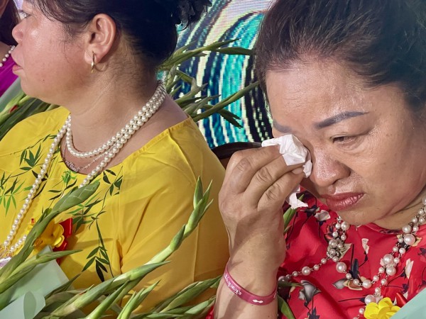 Giáo sư sử học Lê Văn Lan bật khóc trong lễ hội 'Bách thiện hiếu vi tiên'