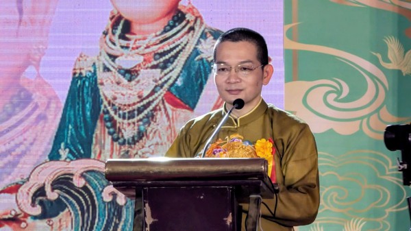 Giáo sư sử học Lê Văn Lan bật khóc trong lễ hội 'Bách thiện hiếu vi tiên'