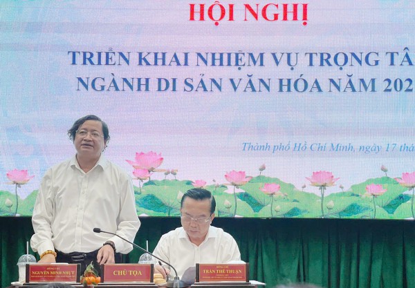 Gìn giữ di sản văn hóa để không hổ thẹn với thế hệ sau