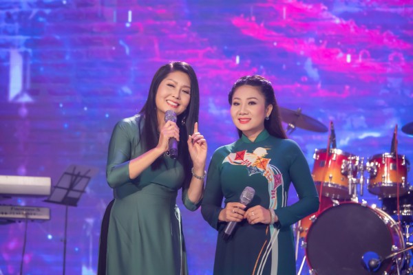 Giọng ca triệu view Thúy Hà nói lý do mê bolero, thần tượng Giao Linh, Phi Nhung