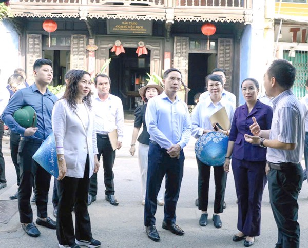 Gỡ nút thắt cấp cứu nhà cổ chờ sập ở Hội An