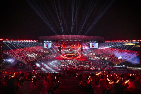 Hà Anh Tuấn trình diễn thăng hoa cùng Hương Tràm, Nguyễn Hùng trong concert 'The Rose' Hà Anh Tuấn trình diễn thăng hoa cùng Hương Tràm, Nguyễn Hùng trong concert 'The Rose'